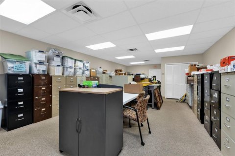 Commercial property in Port Charlotte, Florida 297.29 sq.m. № 2221670 - photo 24