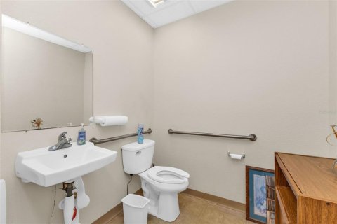 Commercial property in Port Charlotte, Florida 297.29 sq.m. № 2221670 - photo 23