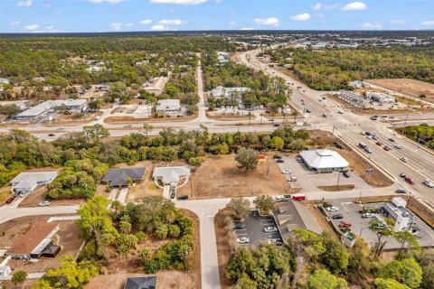 Commercial property in Port Charlotte, Florida 297.29 sq.m. № 2221670 - photo 15