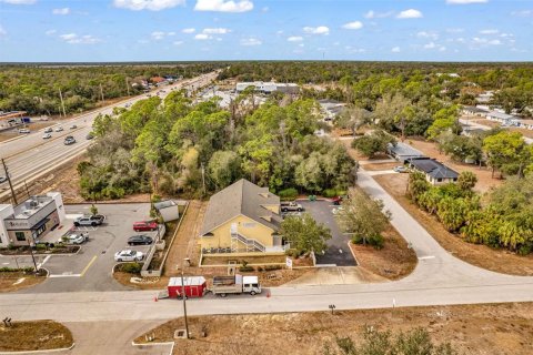Commercial property in Port Charlotte, Florida 297.29 sq.m. № 2221670 - photo 10