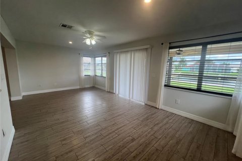 Casa en alquiler en Port Charlotte, Florida, 3 dormitorios, 195.56 m2 № 1901805 - foto 11