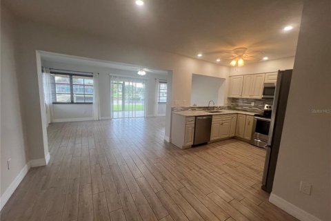 Casa en alquiler en Port Charlotte, Florida, 3 dormitorios, 195.56 m2 № 1901805 - foto 13