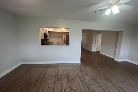 Casa en alquiler en Port Charlotte, Florida, 3 dormitorios, 195.56 m2 № 1901805 - foto 12