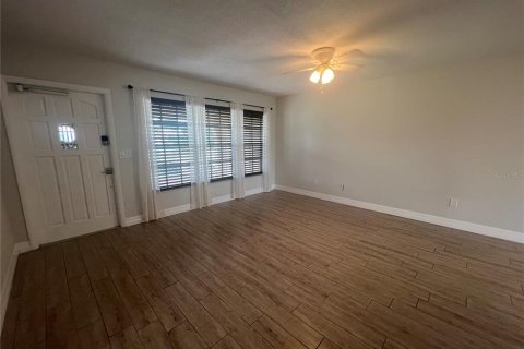 Casa en alquiler en Port Charlotte, Florida, 3 dormitorios, 195.56 m2 № 1901805 - foto 14