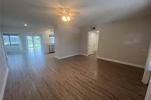 Casa en alquiler en Port Charlotte, Florida, 3 dormitorios, 195.56 m2 № 1901805 - foto 4