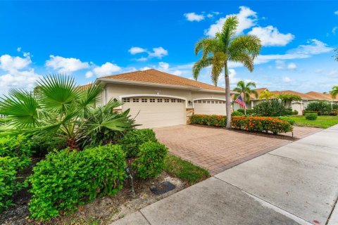 Villa ou maison à vendre à North Port, Floride: 2 chambres, 138.61 m2 № 2413906 - photo 3