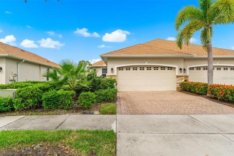 Villa ou maison à vendre à North Port, Floride: 2 chambres, 138.61 m2 № 2413906 - photo 2