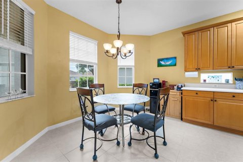 Villa ou maison à vendre à North Port, Floride: 2 chambres, 138.61 m2 № 2413906 - photo 9
