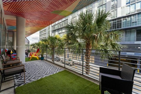 Commercial property in Miami, Florida № 2154905 - photo 12