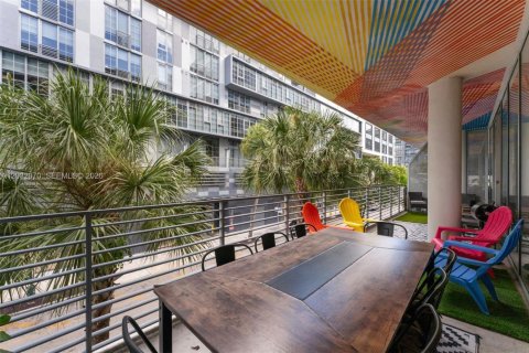Commercial property in Miami, Florida № 2154905 - photo 15