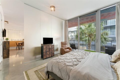 Commercial property in Miami, Florida № 2154905 - photo 10