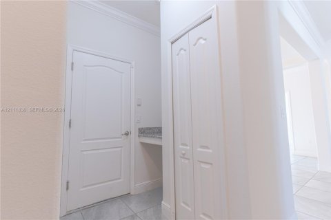 Villa ou maison à vendre à Port St. Lucie, Floride: 4 chambres, 225.2 m2 № 2429879 - photo 24