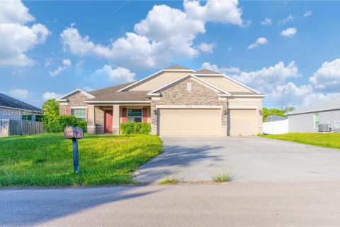 Villa ou maison à Port St. Lucie, Floride 4 chambres, 225.2 m2 № 2429879