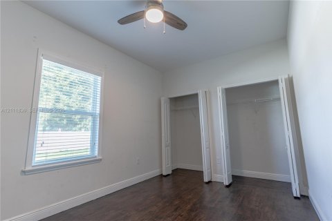 Villa ou maison à vendre à Port St. Lucie, Floride: 4 chambres, 225.2 m2 № 2429879 - photo 21