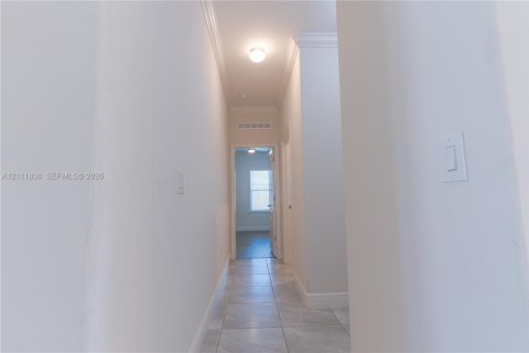Villa ou maison à vendre à Port St. Lucie, Floride: 4 chambres, 225.2 m2 № 2429879 - photo 23