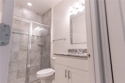 Villa ou maison à vendre à Port St. Lucie, Floride: 4 chambres, 225.2 m2 № 2429879 - photo 16