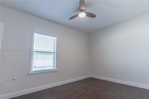 Villa ou maison à vendre à Port St. Lucie, Floride: 4 chambres, 225.2 m2 № 2429879 - photo 20