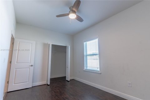 Villa ou maison à vendre à Port St. Lucie, Floride: 4 chambres, 225.2 m2 № 2429879 - photo 18