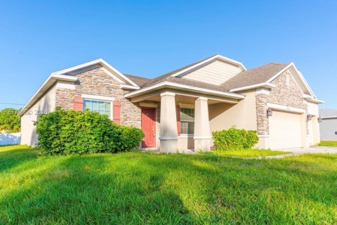 Villa ou maison à vendre à Port St. Lucie, Floride: 4 chambres, 225.2 m2 № 2429879 - photo 2
