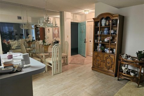 Condo in Lauderhill, Florida, 2 bedrooms  № 2083703 - photo 14