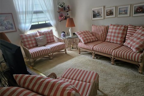 Condo in Lauderhill, Florida, 2 bedrooms  № 2083703 - photo 11