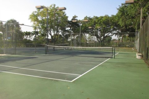 Condo in Lauderhill, Florida, 2 bedrooms  № 2083703 - photo 19