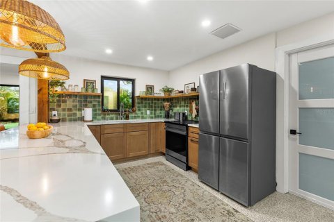 Casa en venta en Sarasota, Florida, 2 dormitorios, 125.33 m2 № 2349427 - foto 8