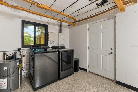 Casa en venta en Sarasota, Florida, 2 dormitorios, 125.33 m2 № 2349427 - foto 28