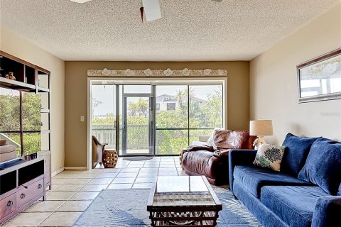 Condo in Sarasota, Florida, 2 bedrooms  № 2215013 - photo 29