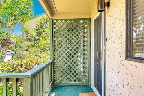 Condo in Sarasota, Florida, 2 bedrooms  № 2215013 - photo 7