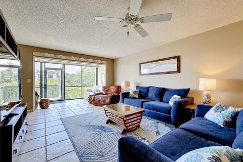Condo in Sarasota, Florida, 2 bedrooms  № 2215013 - photo 26