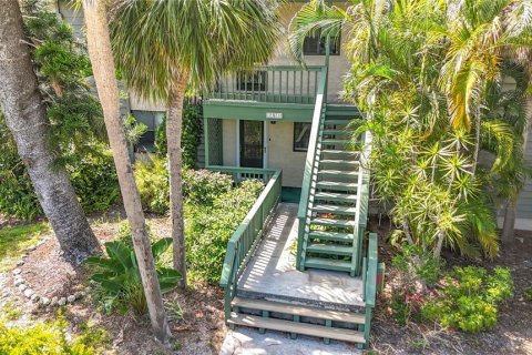 Condo in Sarasota, Florida, 2 bedrooms  № 2215013 - photo 4