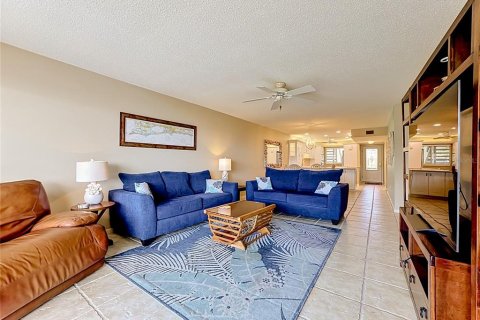 Condo in Sarasota, Florida, 2 bedrooms  № 2215013 - photo 30