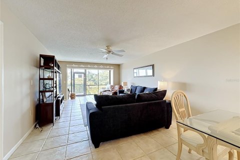 Condo in Sarasota, Florida, 2 bedrooms  № 2215013 - photo 20