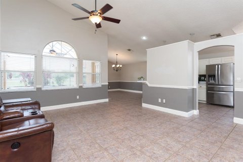 House in Apopka, Florida 3 bedrooms, 155.43 sq.m. № 1822906 - photo 8