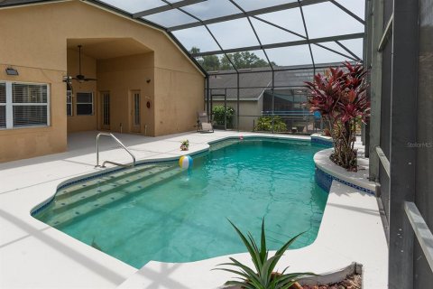 House in Apopka, Florida 3 bedrooms, 155.43 sq.m. № 1822906 - photo 2