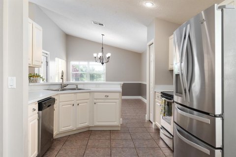 House in Apopka, Florida 3 bedrooms, 155.43 sq.m. № 1822906 - photo 6