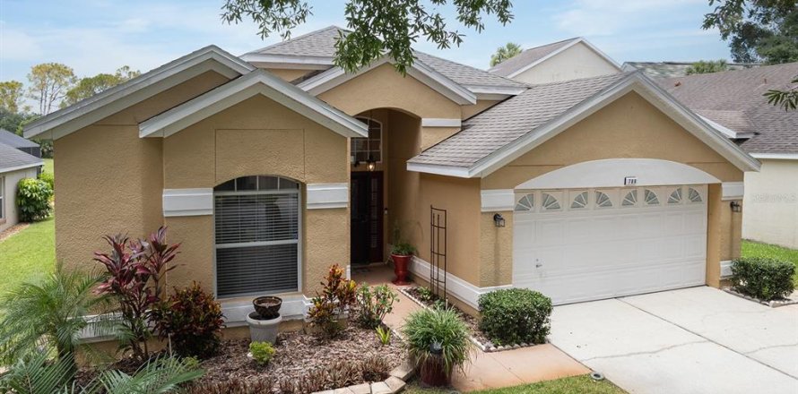 House in Apopka, Florida 3 bedrooms, 155.43 sq.m. № 1822906