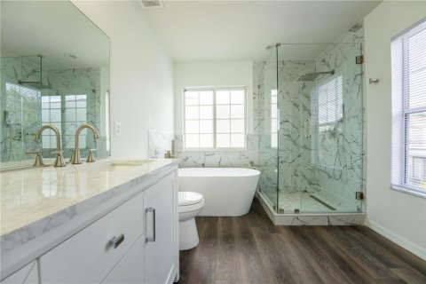 House in Land O' Lakes, Florida 5 bedrooms, 246.84 sq.m. № 1899011 - photo 22