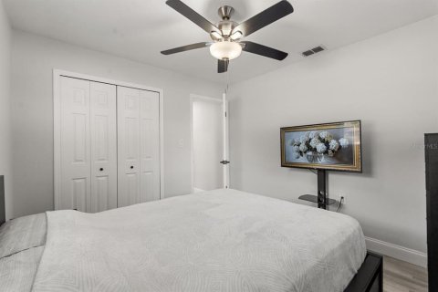 House in Orlando, Florida 2 bedrooms, 84.08 sq.m. № 1658431 - photo 13
