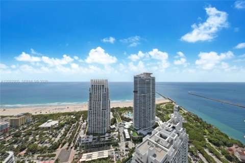 Condo in Miami Beach, Florida, 2 bedrooms № 2382858 - photo 20