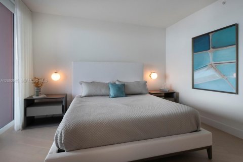 Condo in Miami Beach, Florida, 2 bedrooms № 2382858 - photo 15