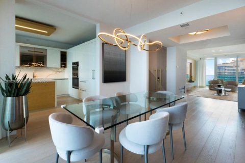Condo in Miami Beach, Florida, 2 bedrooms № 2382858 - photo 5