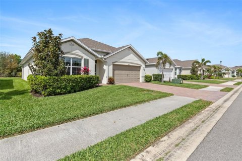 House in Punta Gorda, Florida 4 bedrooms, 171.5 sq.m. № 1527090 - photo 4
