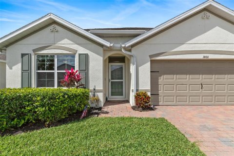 House in Punta Gorda, Florida 4 bedrooms, 171.5 sq.m. № 1527090 - photo 2