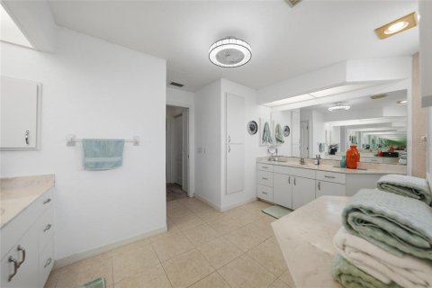 House in Punta Gorda, Florida 3 bedrooms, 182.09 sq.m. № 2102898 - photo 13