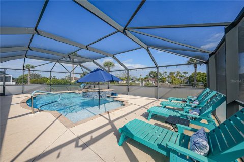 House in Punta Gorda, Florida 3 bedrooms, 182.09 sq.m. № 2102898 - photo 30