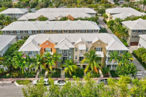 Adosado en venta en Delray Beach, Florida, 3 dormitorios, 172.8 m2 № 882430 - foto 1