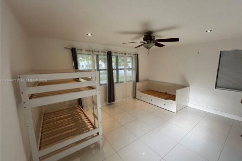 Villa ou maison à louer à North Miami, Floride: 3 chambres, 246.19 m2 № 2281412 - photo 15