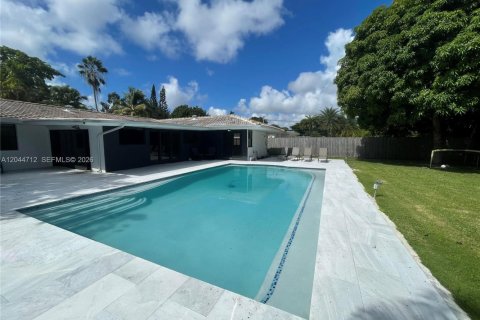 Villa ou maison à louer à North Miami, Floride: 3 chambres, 246.19 m2 № 2281412 - photo 4